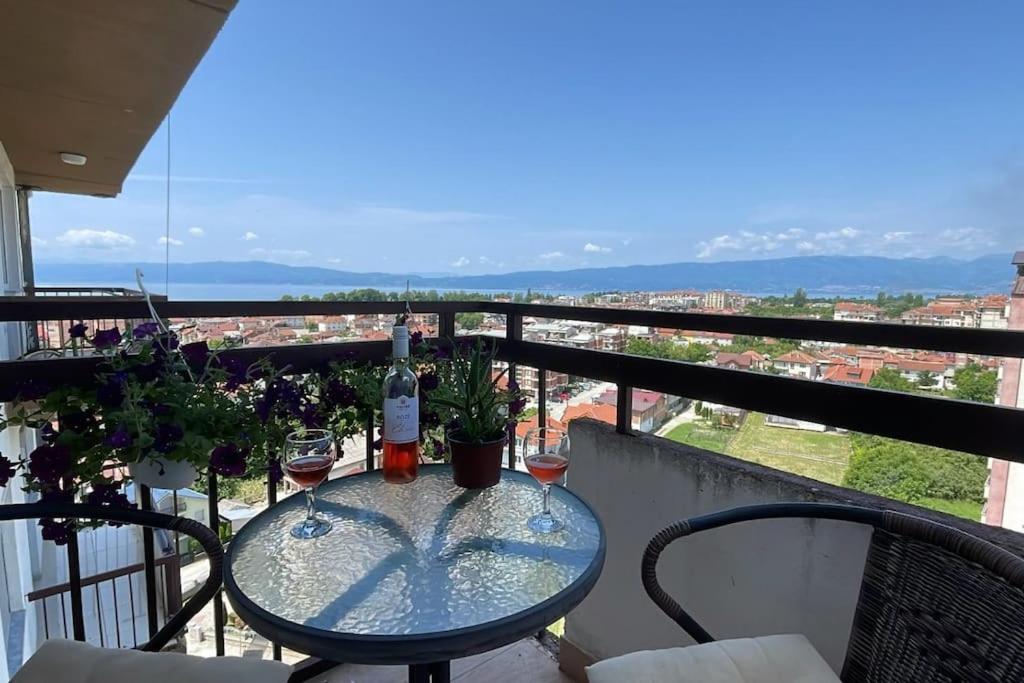 Stunning Lake And Mountain Views - Velkoski Apartments Охрид Екстер'єр фото